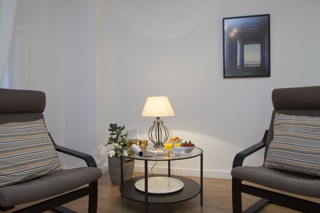 Singularstays Plaza Redonda Valencia Room photo