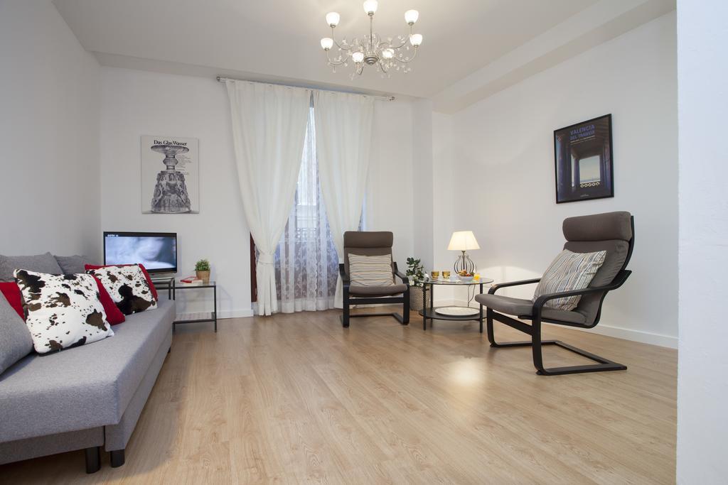 Singularstays Plaza Redonda Valencia Room photo