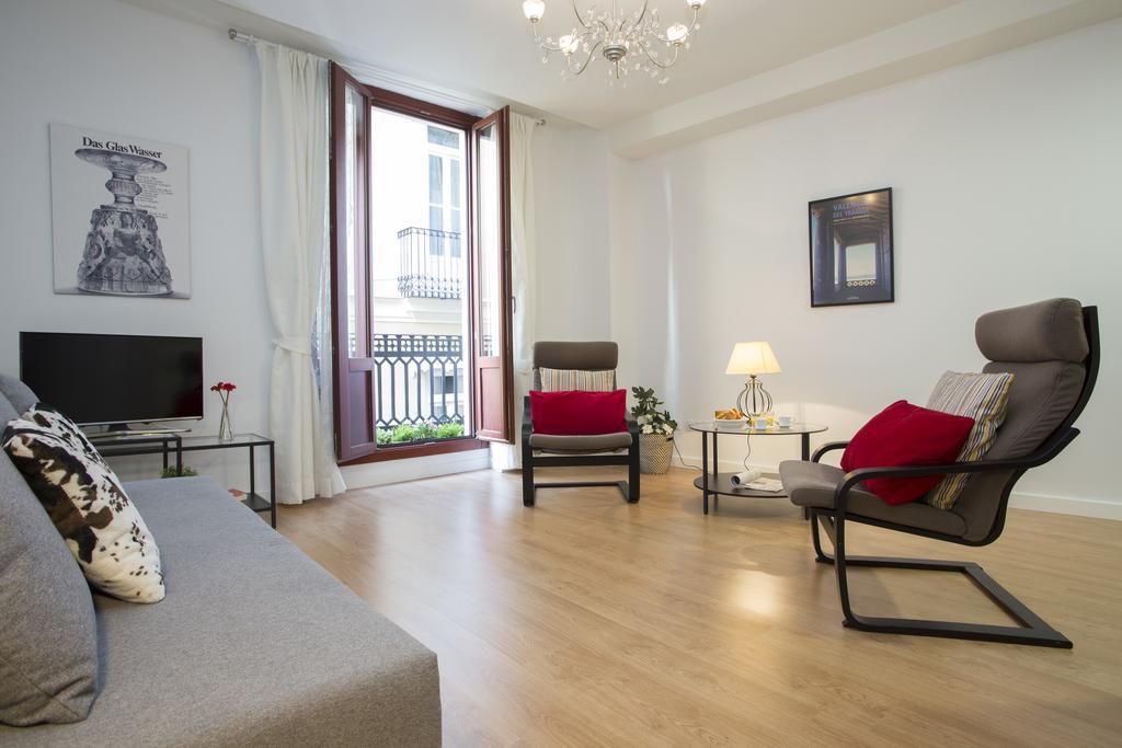 Singularstays Plaza Redonda Valencia Room photo
